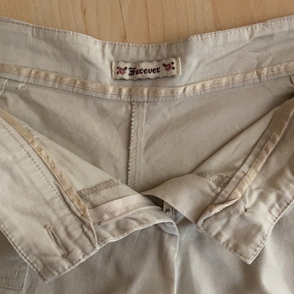 🩳 Forever 21 Size M Beige Short Shorts - Picture 2 of 5